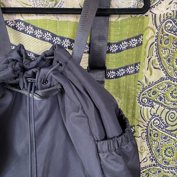 Beyond Yoga Black Convertible Gym Bag One Size - Picture 3 of 16